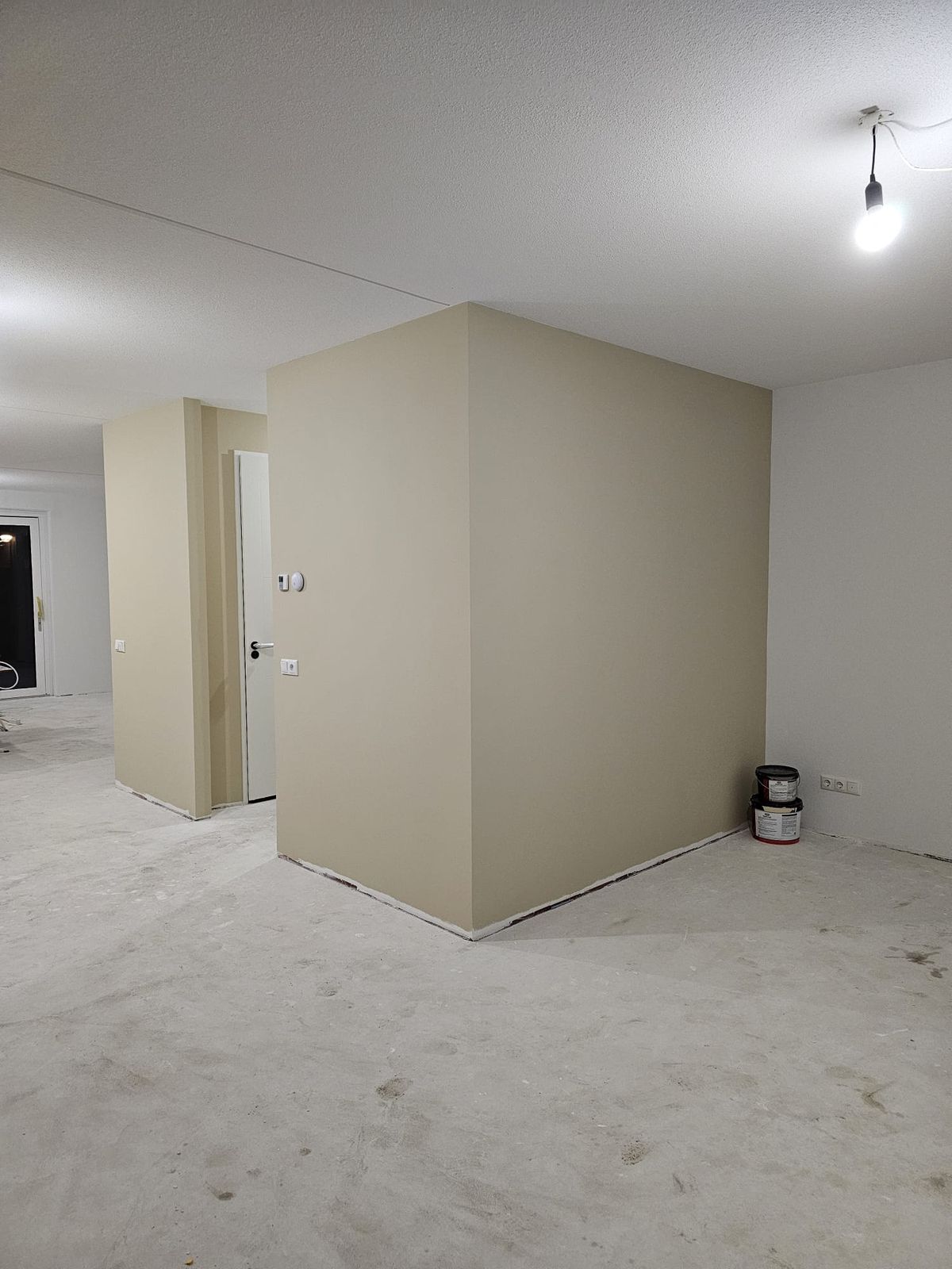 Portfolio: Zandkleurige kolom en gang
